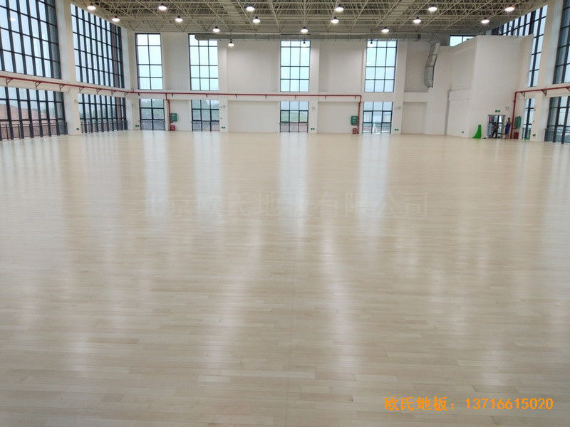 廣西高新開發區五菱小區體育館運動木地板安裝案例5