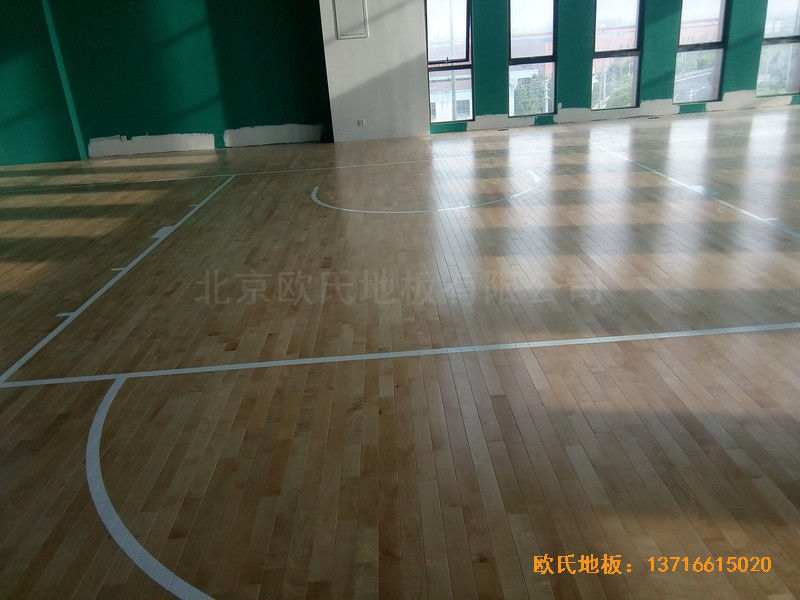 江蘇南京漢風(fēng)公司籃球館運動木地板鋪設(shè)案例4