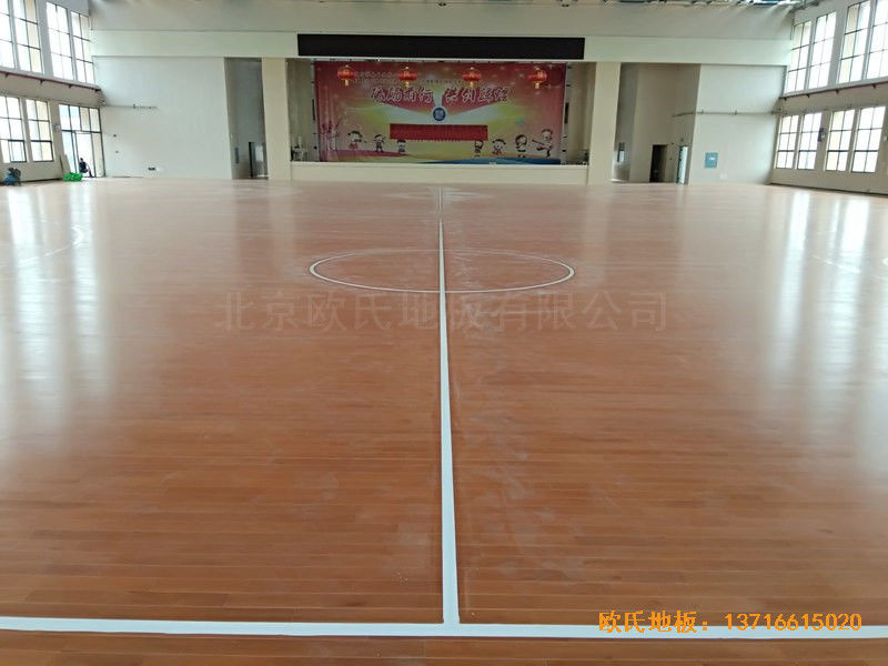 湖南岳麓南雅湘江中學籃球館運動木地板施工案例5
