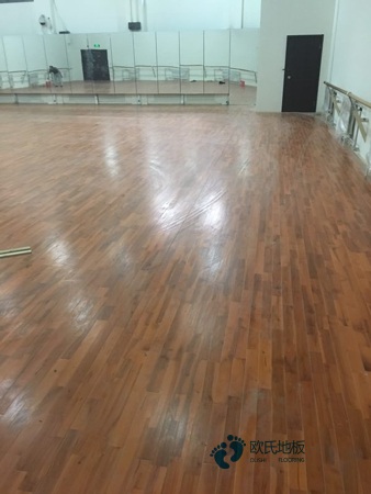學?；@球館地板使用說明3