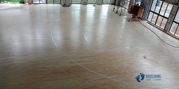 大學運動籃球木地板價格多少錢